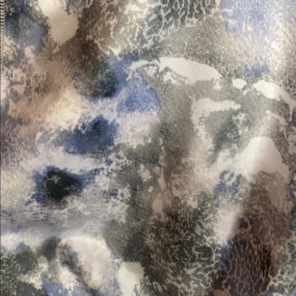 Women’s high Rise Legging - Picture 4 of 4